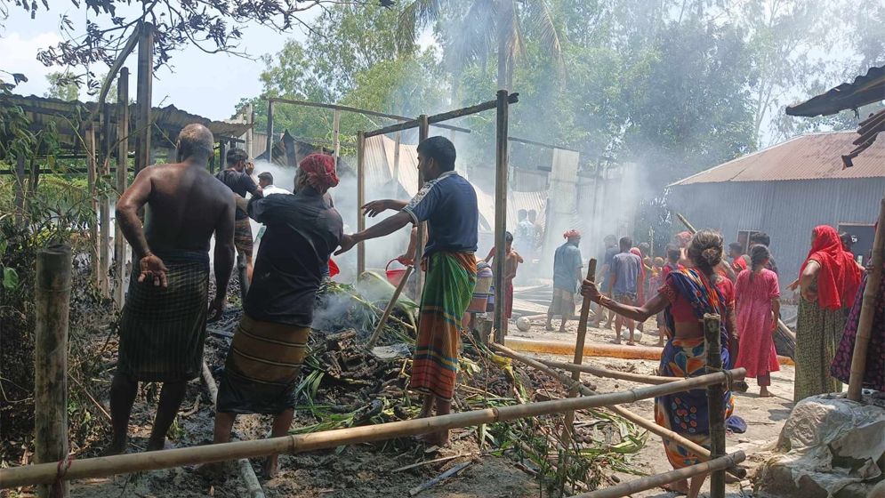 ভয়াবহ অগ্নিকাণ্ডে পুড়ে ছাই সৌদি প্রবাসীর বাড়ি